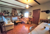 Casa de camp amb terreny en venda a Valdepeñas ref.: TR15760 foto