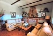 Casa de camp amb terreny en venda a Valdepeñas ref.: TR15760 foto