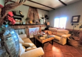 Casa de camp amb terreny en venda a Valdepeñas ref.: TR15760 foto