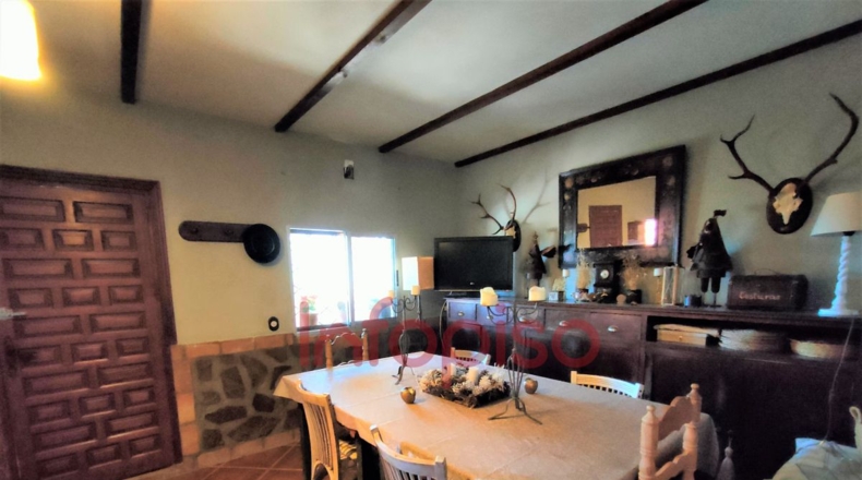 Ciudad Real - Valdepeñas - 9500m2