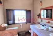 Casa de camp amb terreny en venda a Valdepeñas ref.: TR15760 foto