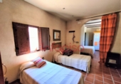 Casa de camp amb terreny en venda a Valdepeñas ref.: TR15760 foto
