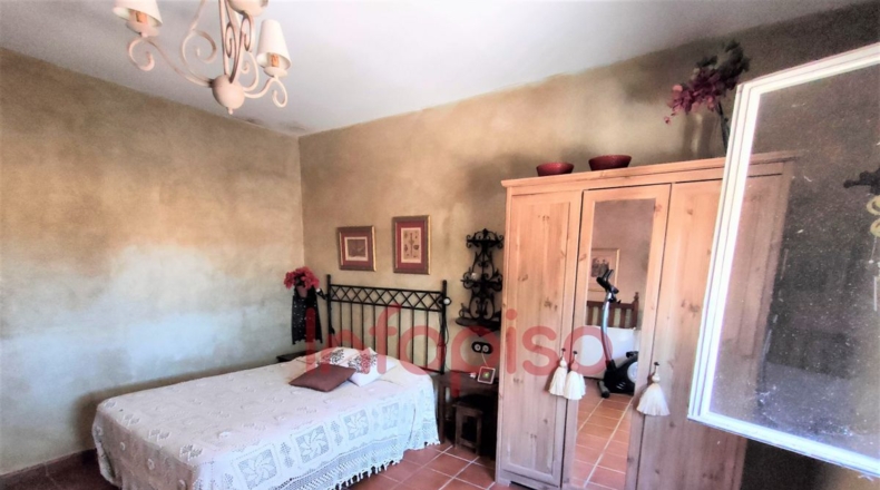 Ciudad Real - Valdepeñas - 9500m2