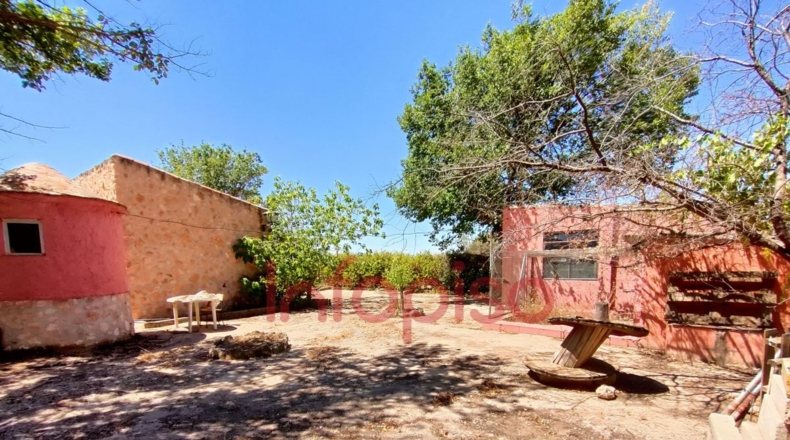 Ciudad Real - Valdepeñas - 9500m2
