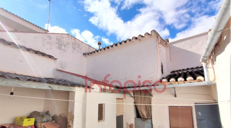 Ciudad Real - Valdepeñas - 196m2