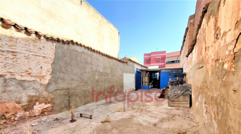 Ciudad Real - Valdepeñas - 600m2