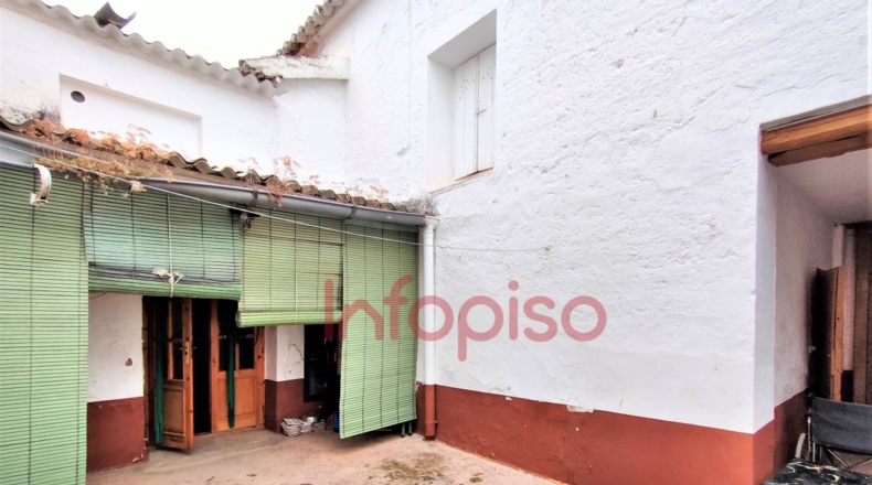 Ciudad Real - Valdepeñas - 211m2
