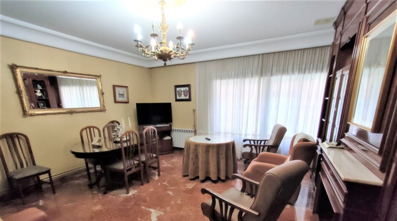 Ciudad Real - Valdepeñas - 215m2