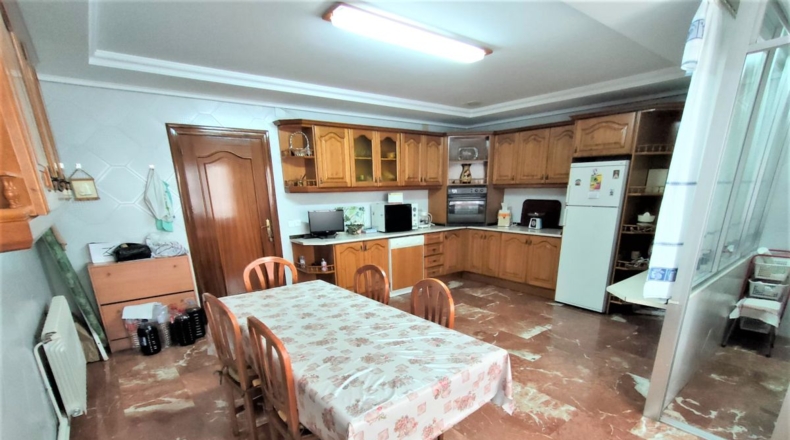 Ciudad Real - Valdepeñas - 215m2