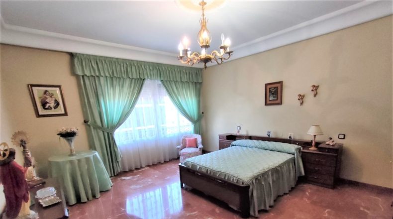 Ciudad Real - Valdepeñas - 215m2