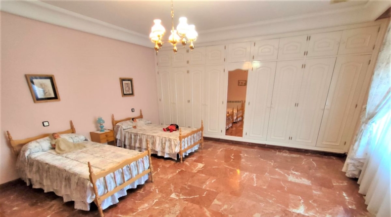 Ciudad Real - Valdepeñas - 215m2