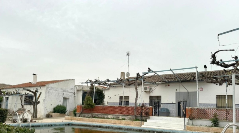 Ciudad Real - Valdepeñas - 3214m2