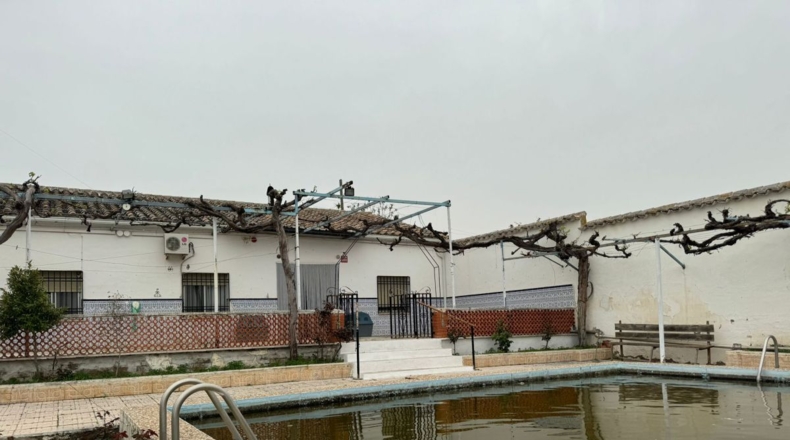 Ciudad Real - Valdepeñas - 3214m2