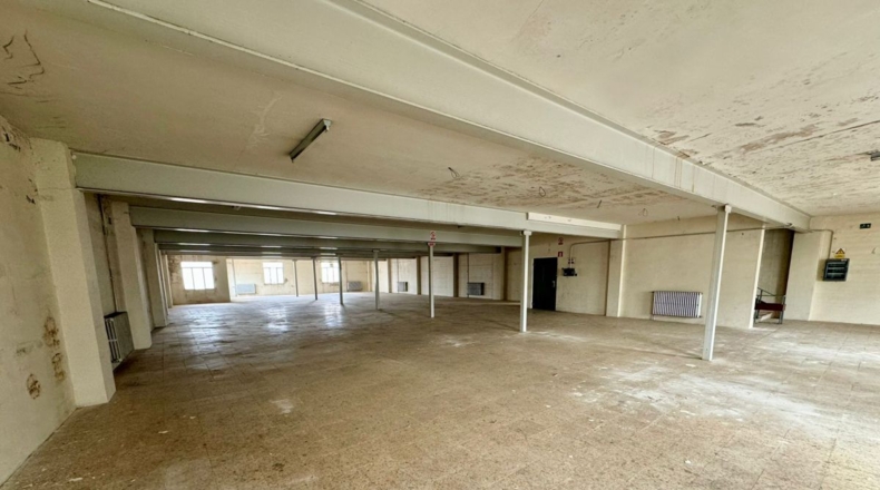 Ciudad Real - Valdepeñas - 681m2