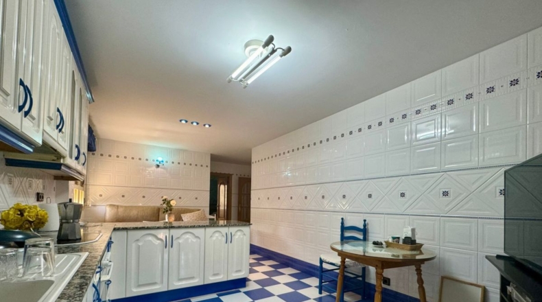 Ciudad Real - Valdepeñas - 680m2