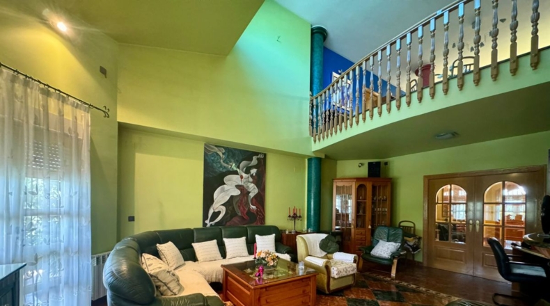 Ciudad Real - Valdepeñas - 680m2
