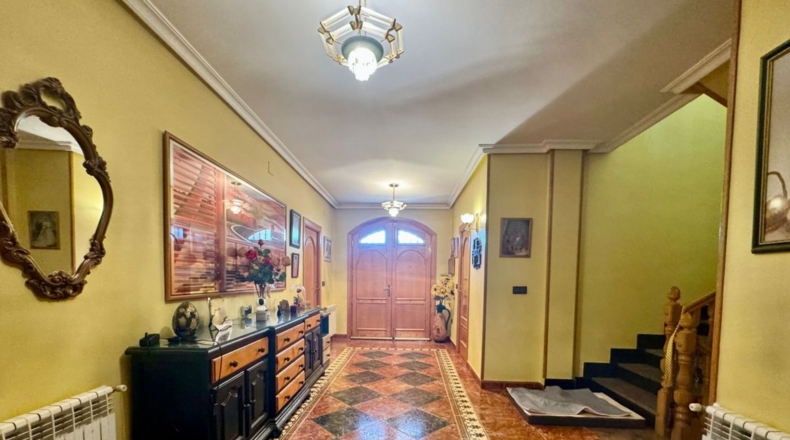 Ciudad Real - Valdepeñas - 680m2