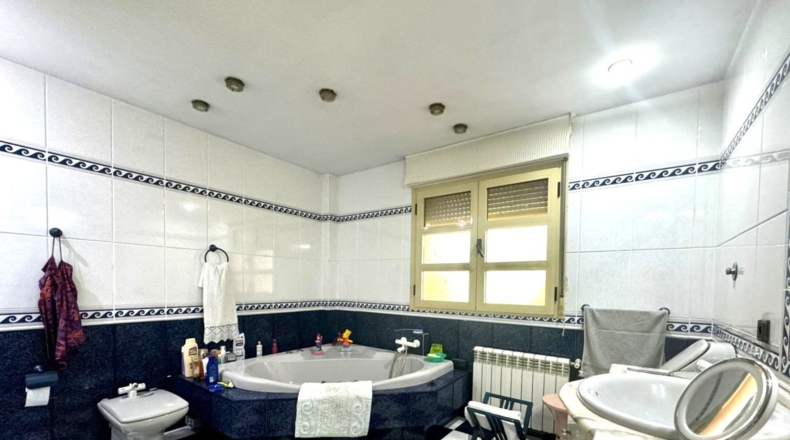 Ciudad Real - Valdepeñas - 680m2