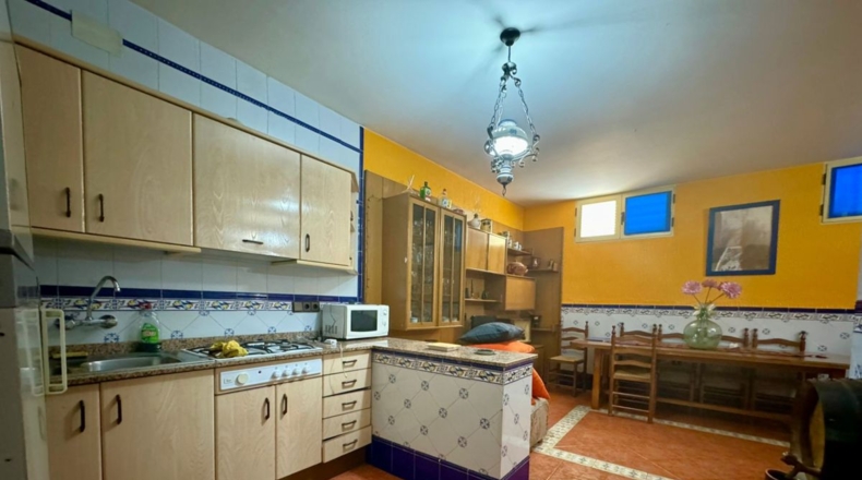 Ciudad Real - Valdepeñas - 680m2