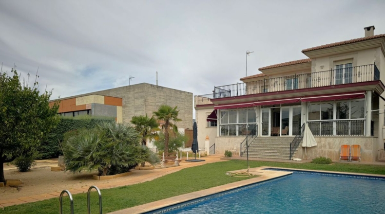 Ciudad Real - Valdepeñas - 464m2