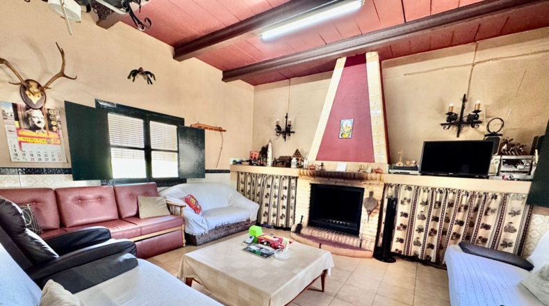 Ciudad Real - Valdepeñas - 8624m2