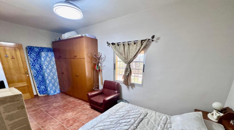 Ciudad Real - Valdepeñas - 8000m2