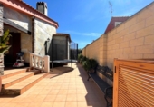 Xalet independent amb terreny en venda a Valdepeñas ref.: TR334714 foto