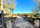 Casa de camp amb terreny en venda a Valdepeñas ref.: TR350923 foto