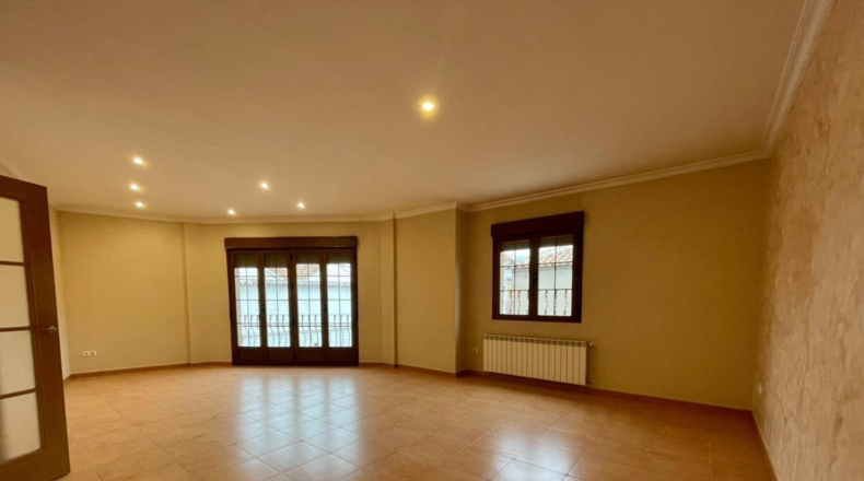 Ciudad Real - Valdepeñas - 424m2