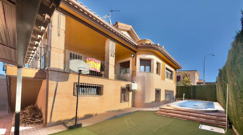 Ciudad Real - Valdepeñas - 502m2