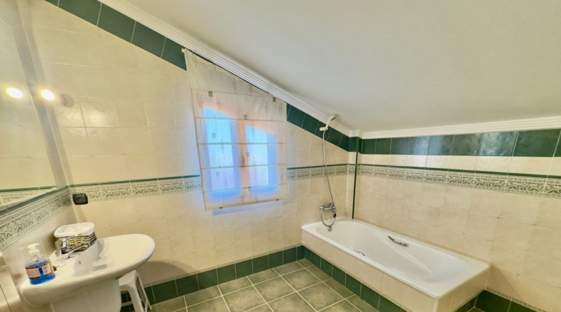 Ciudad Real - Valdepeñas - 502m2