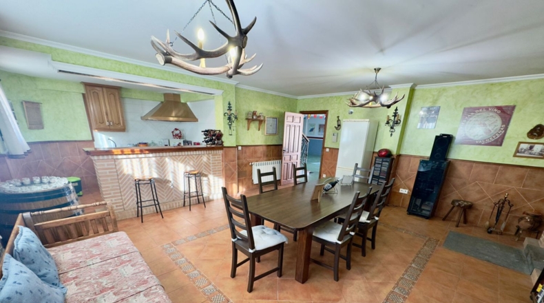 Ciudad Real - Valdepeñas - 502m2