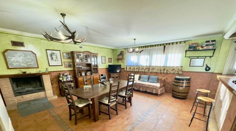 Ciudad Real - Valdepeñas - 502m2
