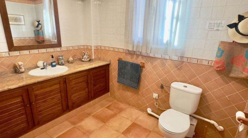 Ciudad Real - Valdepeñas - 502m2