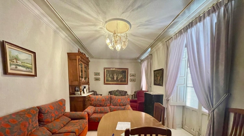 Ciudad Real - Valdepeñas - 680m2