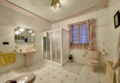Chalet independiente con terreno en venta en Valdepeñas ref: TR363606 foto