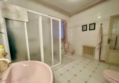 Chalet independiente con terreno en venta en Valdepeñas ref: TR363606 foto