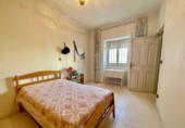 Chalet independiente con terreno en venta en Valdepeñas ref: TR363606 foto