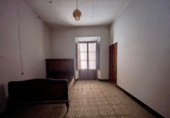 Chalet independiente con terreno en venta en Valdepeñas ref: TR363606 foto