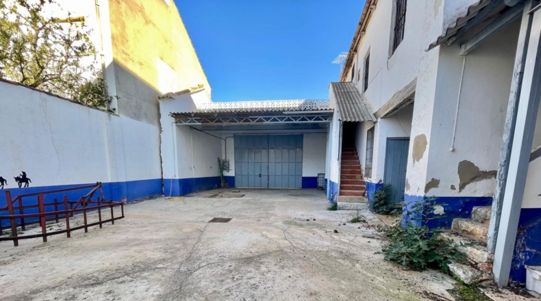 Ciudad Real - Valdepeñas - 680m2