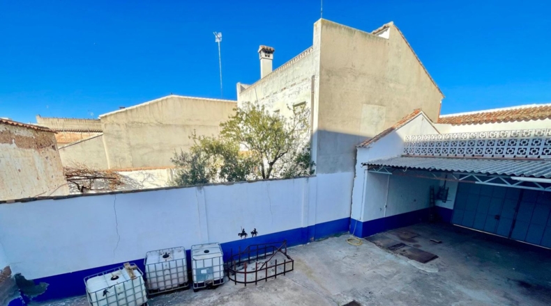 Ciudad Real - Valdepeñas - 680m2