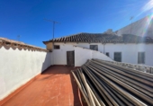 Chalet independiente con terreno en venta en Valdepeñas ref: TR363606 foto