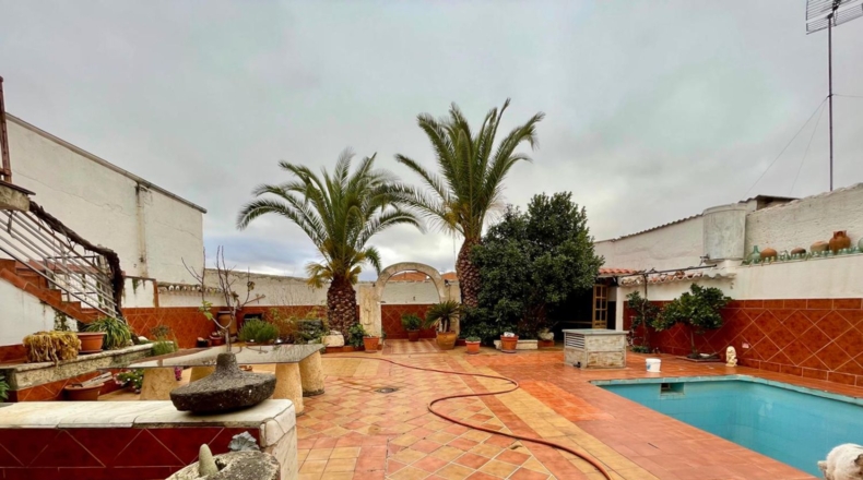 Ciudad Real - Valdepeñas - 471m2