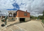 Chalet independiente con terreno en venta en la España, Mora, ref: TR252306 foto