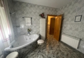 Chalet independiente con terreno en venta en la España, Mora, ref: TR252306 foto