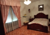 Дом с участком на продажу в городе Хаэн. Фото