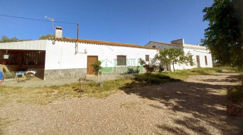 Badajoz - Fregenal de la Sierra - 800000m2