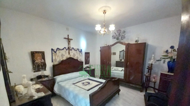 Badajoz - Fuentes de León - 258m2