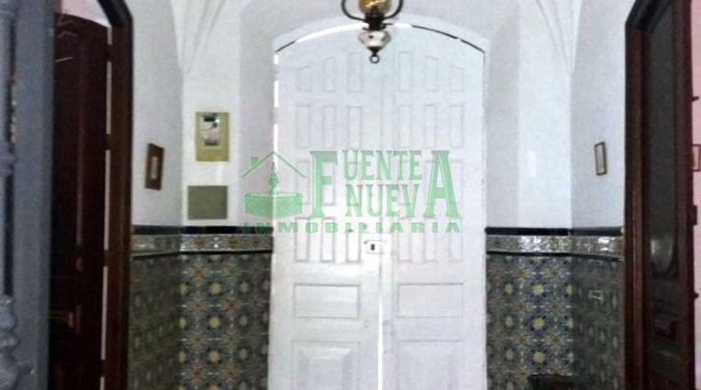 Badajoz - Fuentes de León - 748m2