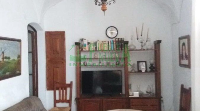 Badajoz - Fuentes de León - 748m2